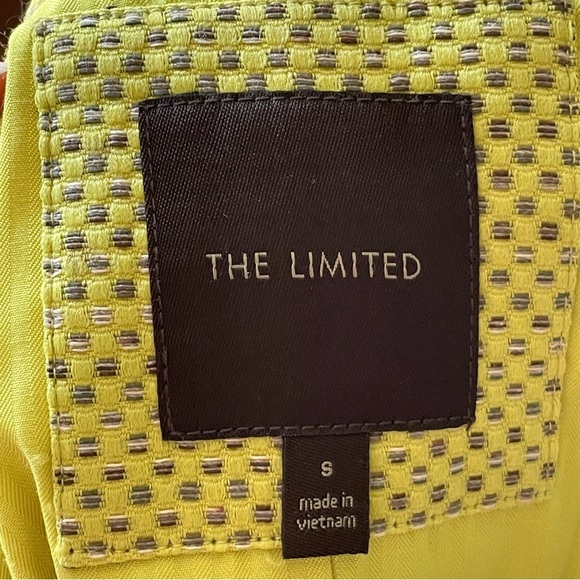 The Limited yellow short sleeve jacket size small - Picture 14 of 14